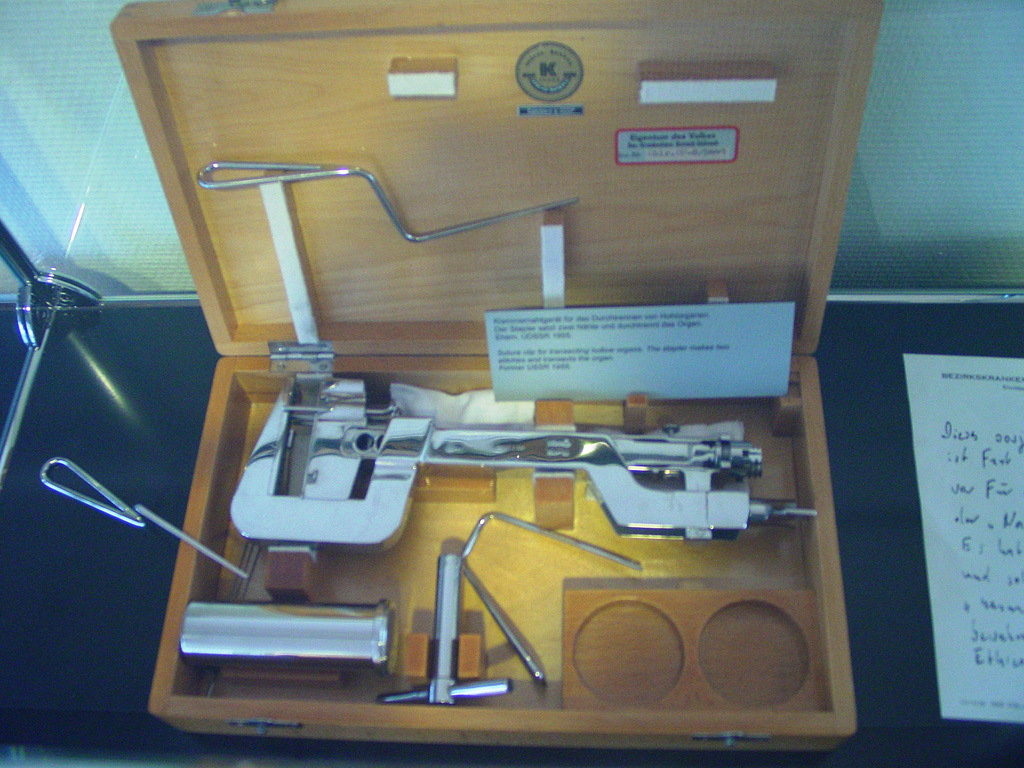 stapler_exhibition_ESI_2012-001