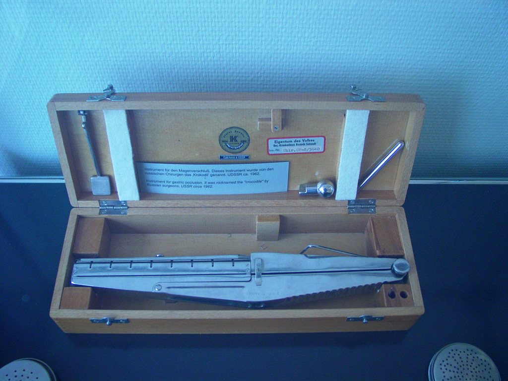 stapler_exhibition_ESI_2012-002