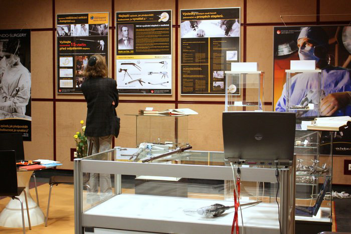 stapler_exhibion_prague_2009__004