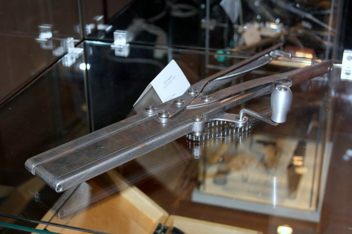 stapler_exhibion_prague_2009__007