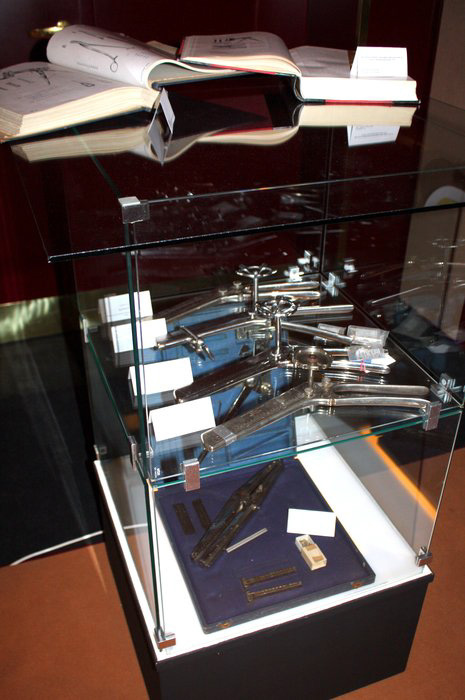 stapler_exhibion_prague_2009__008