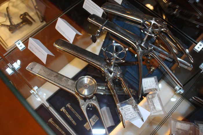 stapler_exhibion_prague_2009__020